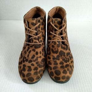Illude Women's Animal Print Booties Sz 6